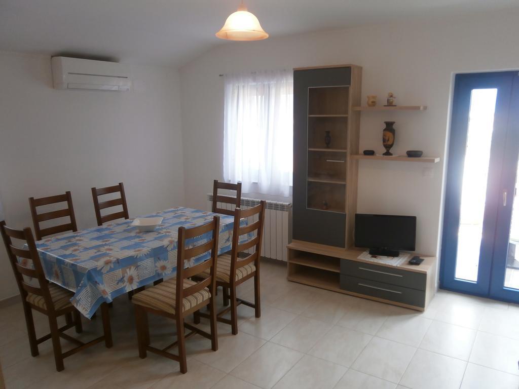 Apartments Crncic Šilo Oda fotoğraf
