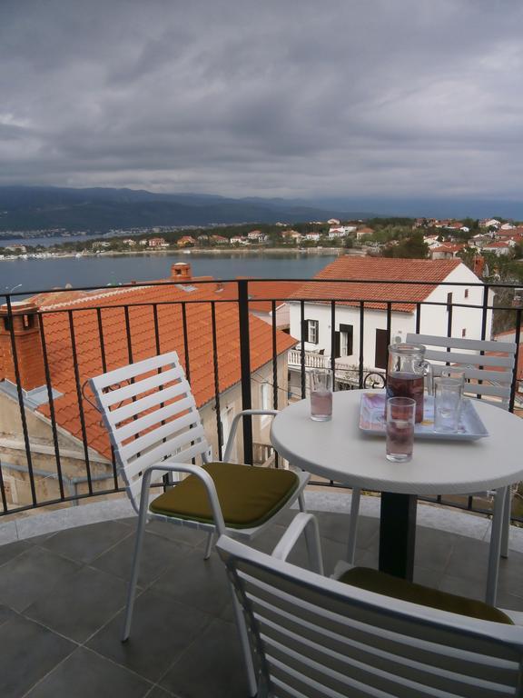 Apartments Crncic Šilo Oda fotoğraf